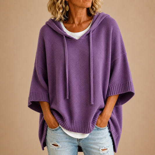Jolanta™ | Gestricktes Poncho mit Kapuze — Violett